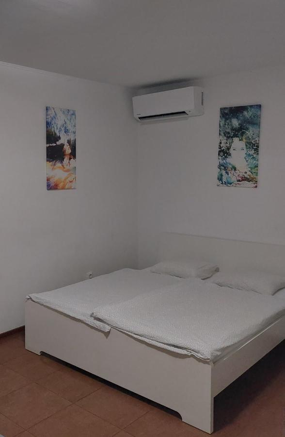 Apartman - Sukromie V Meste Bratislava Luaran gambar