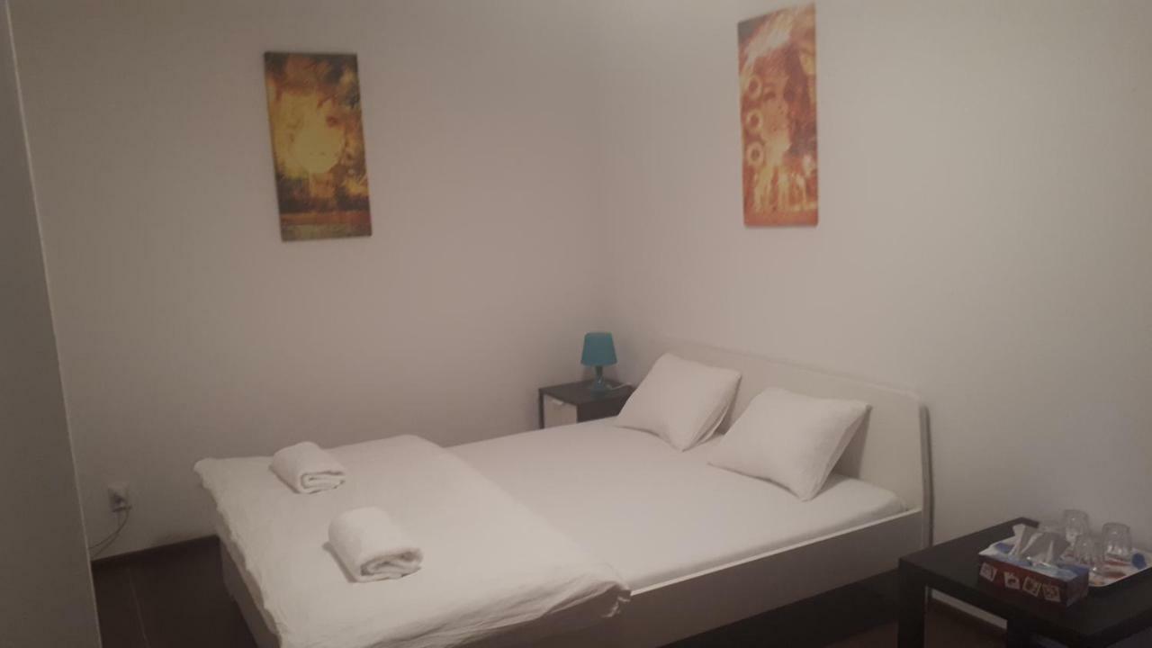 Apartman - Sukromie V Meste Bratislava Luaran gambar